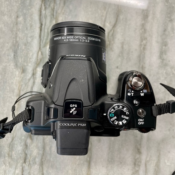 Nikon CoolPix P520 camera - Picture 5 of 9